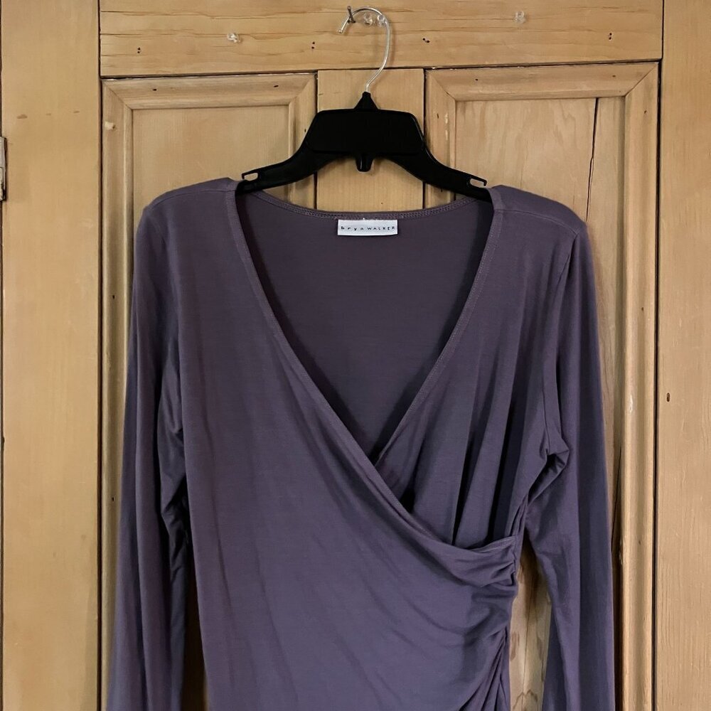 Bryn Walker Women Faux Wrap USA Made Stretch Blouse Top Size Large Purple SP EXC - Picture 2 of 10